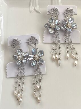 E149-Handmade High Quality Silver Petal Pearl Flower With Dngling Pearls Earring